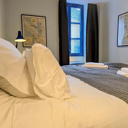 Right Place Apartment *