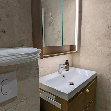 Right Place Beaune (Cote d'Or)