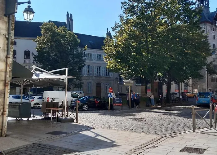 Right Place * Beaune (Cote d'Or)