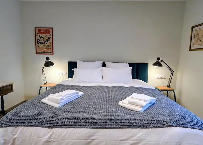 Right Place Apartment *